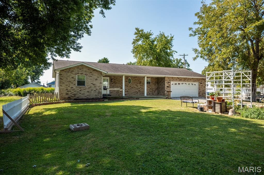 Lillian Walls Add - Residential