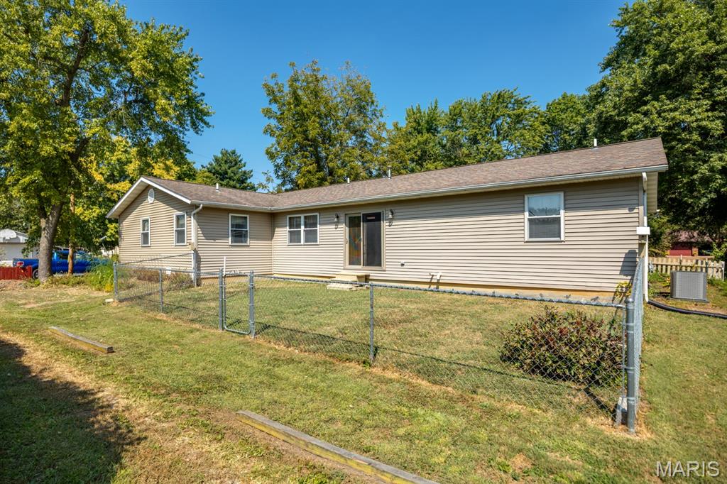 Lillian Walls Add - Residential