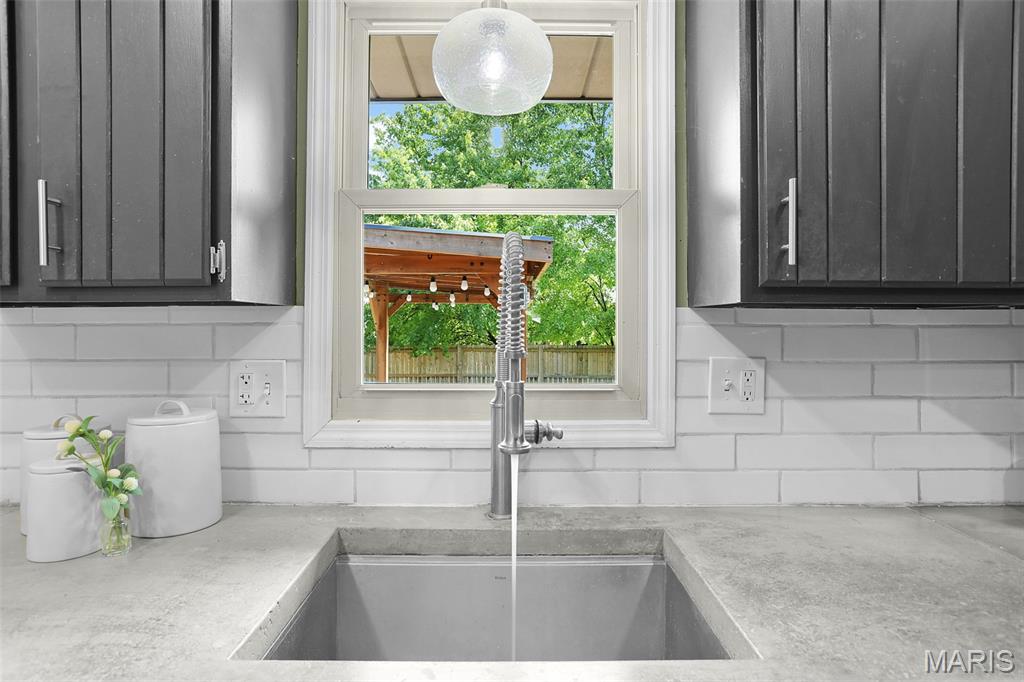 Meadowlark Mdws - Residential