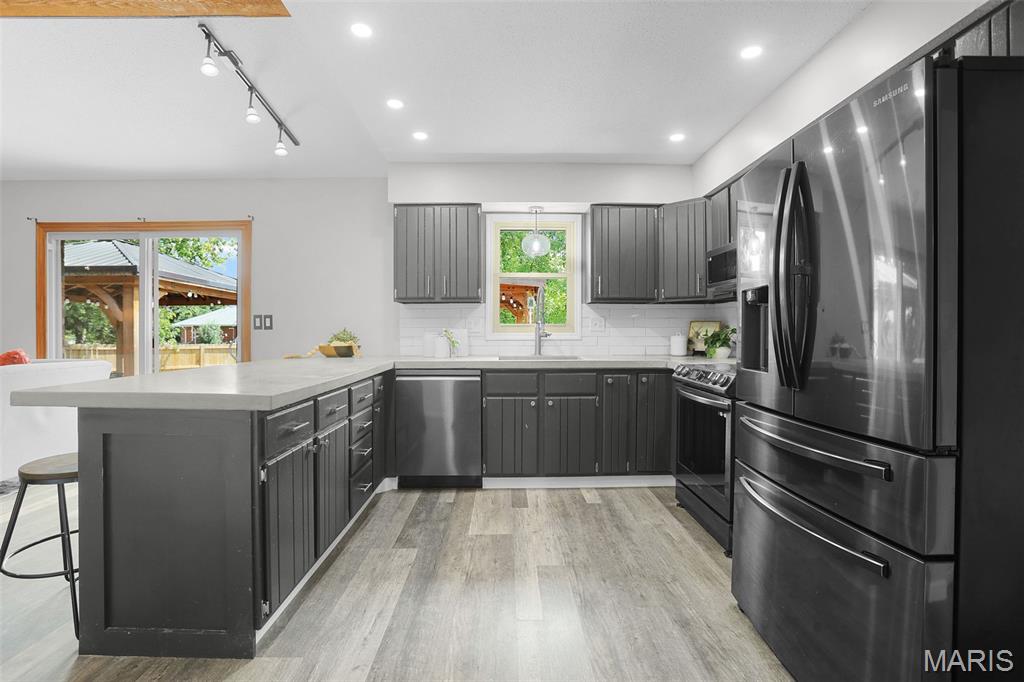 Meadowlark Mdws - Residential