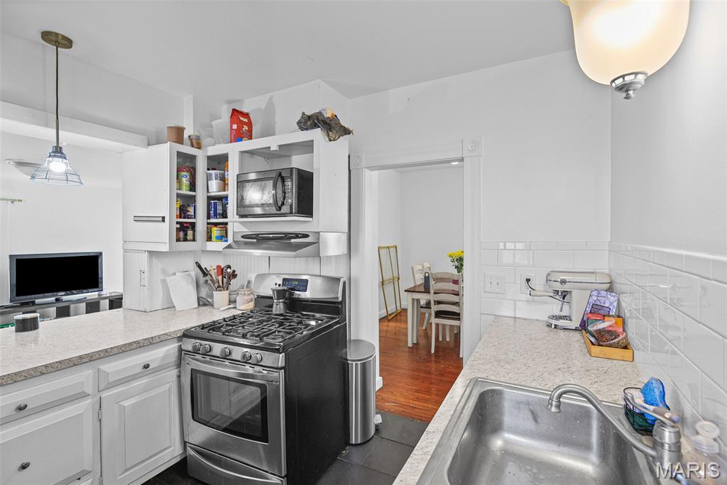 Edwards B F Add - Residential