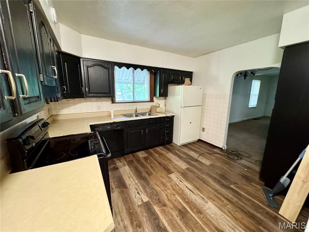 Airport City - Residential Lease
