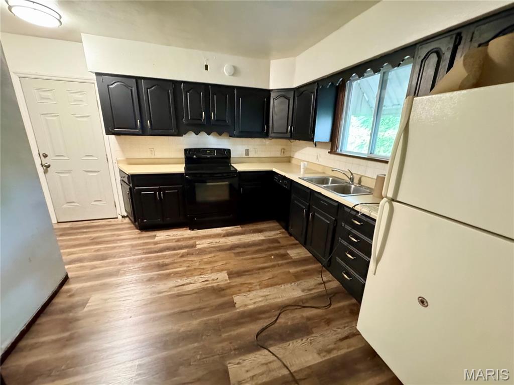 Airport City - Residential Lease