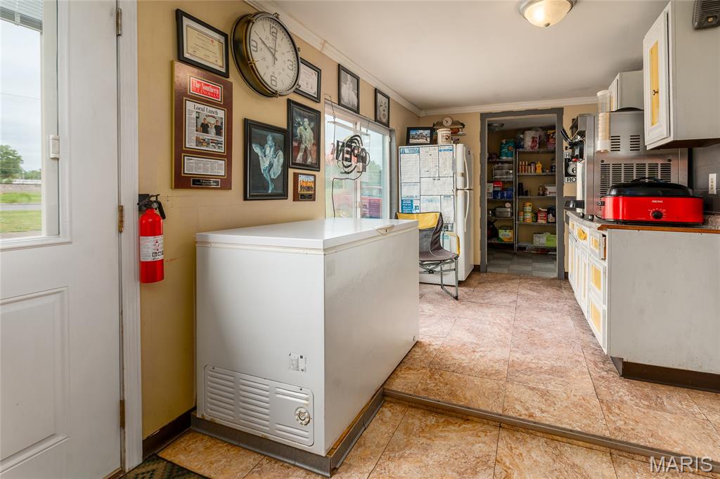 none - Commercial Sale