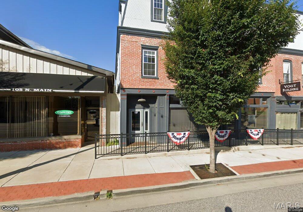 Prime office space (Approx 312 sq. ft) located in the heart of Columbia. Office is located on the 3rd floor with easy stair or elevator access. Tenant pays electric, landlord pays water/sewer/trash and common area maintenance. Amenities include: off street parking, elevator, keyless entry