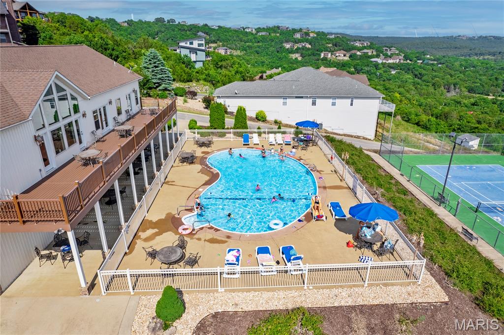 Emerald Pointe - Residential