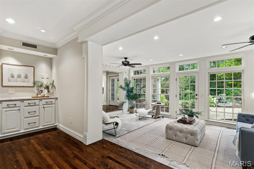 Georgian Acres - Residential