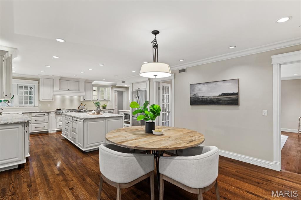 Georgian Acres - Residential