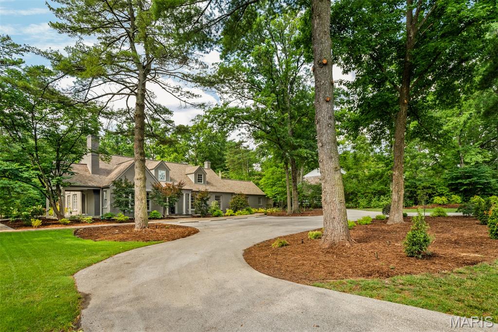Georgian Acres - Residential