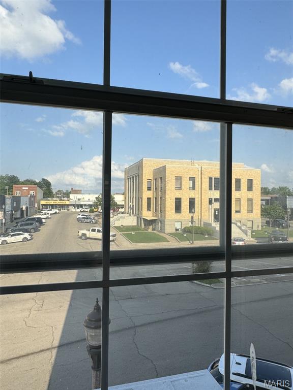 n/a - Commercial Sale