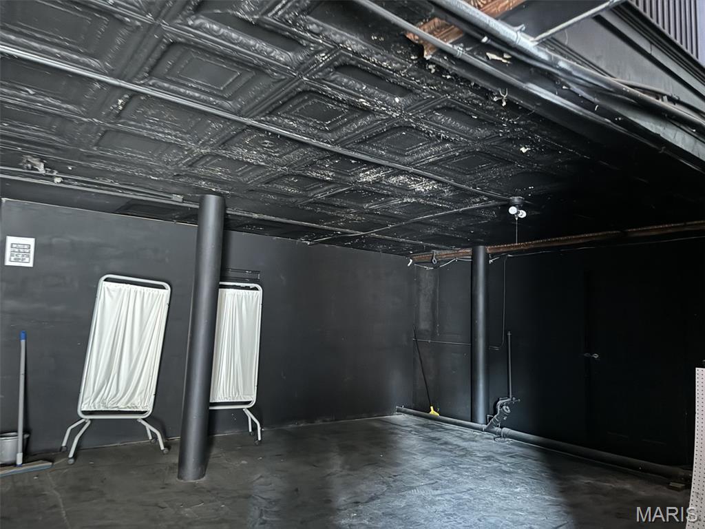 n/a - Commercial Sale