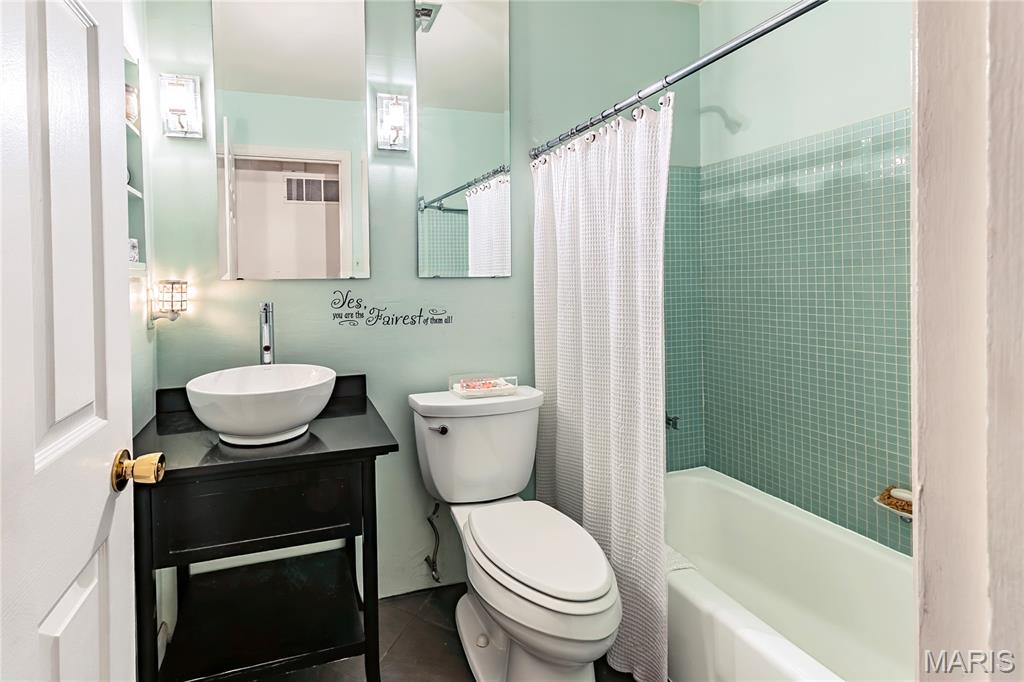 Westglen Estates 4 - Residential