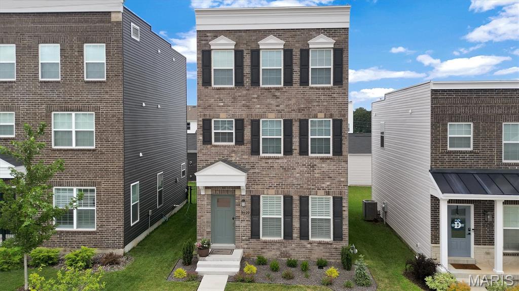 Villages At Crestwood Crossing The - Residential