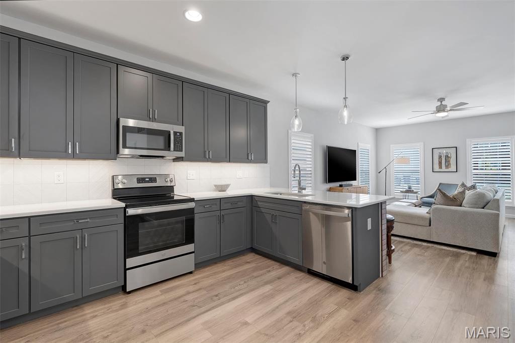 Villages At Crestwood Crossing The - Residential