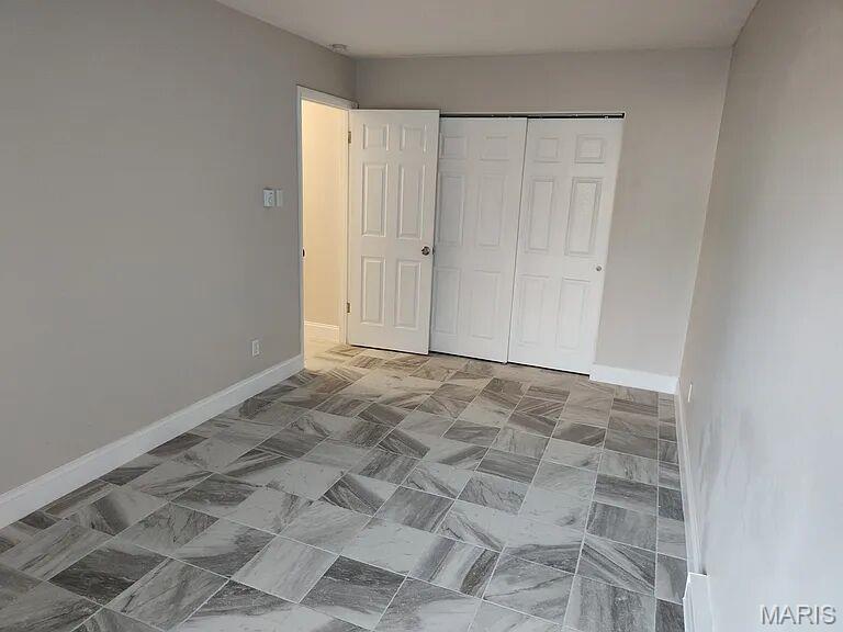 Hazelcrest Iii Condo - Residential