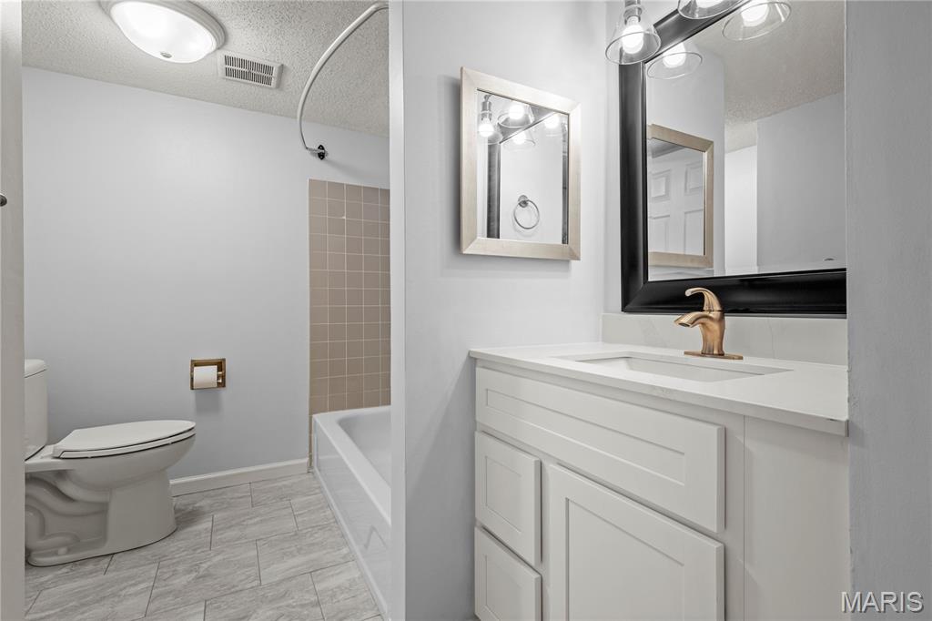 Royal Forest Condo Sec 2 - Residential