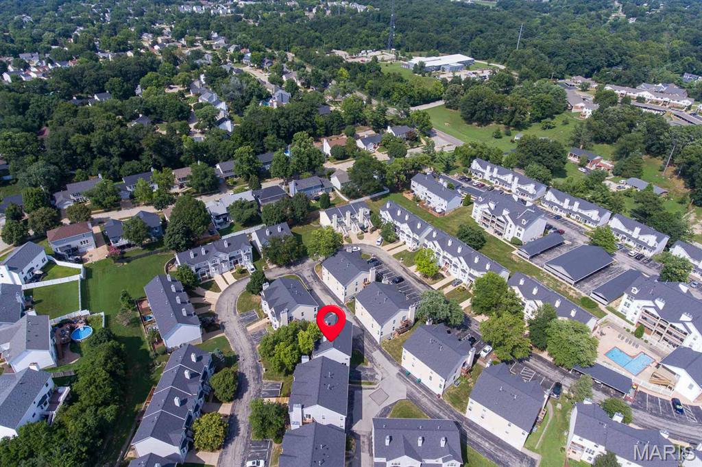 Spring Hill Farm Condo 21st - Residential