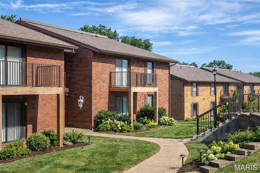 Royal Forest Condo Sec Four - Residential