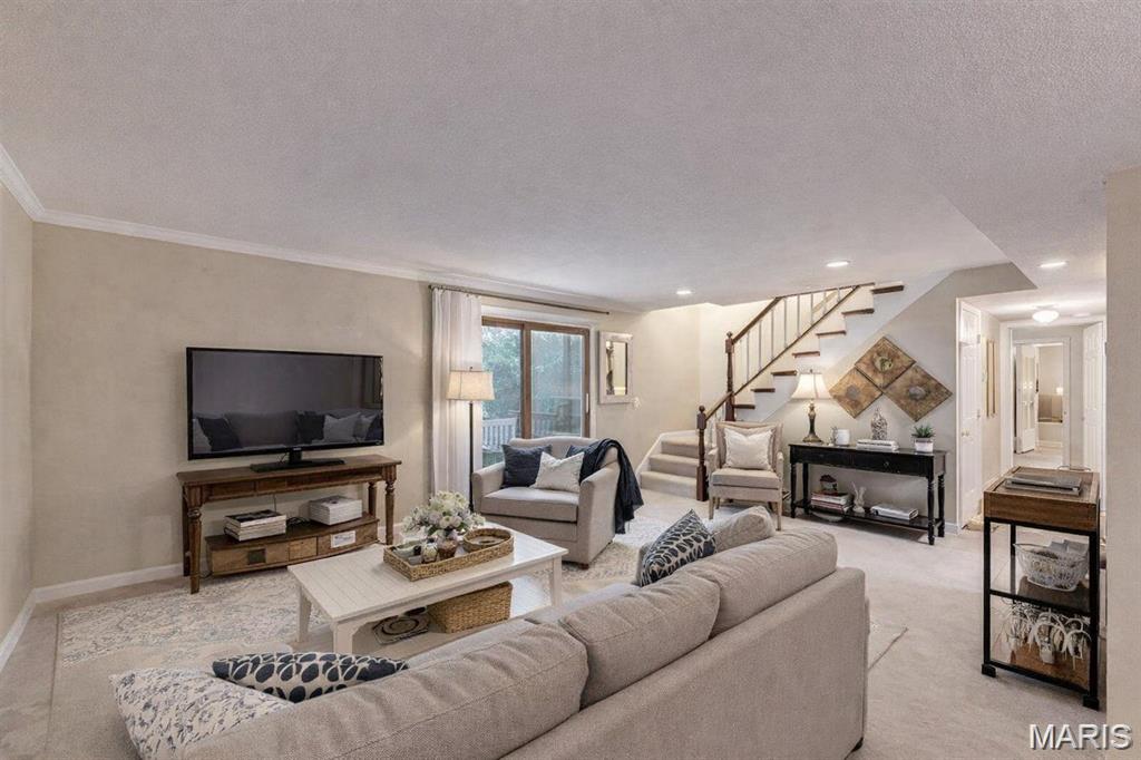 Royal Forest Condo Sec Four - Residential