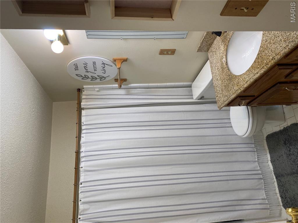 Royal Forest Condo Sec Four - Residential