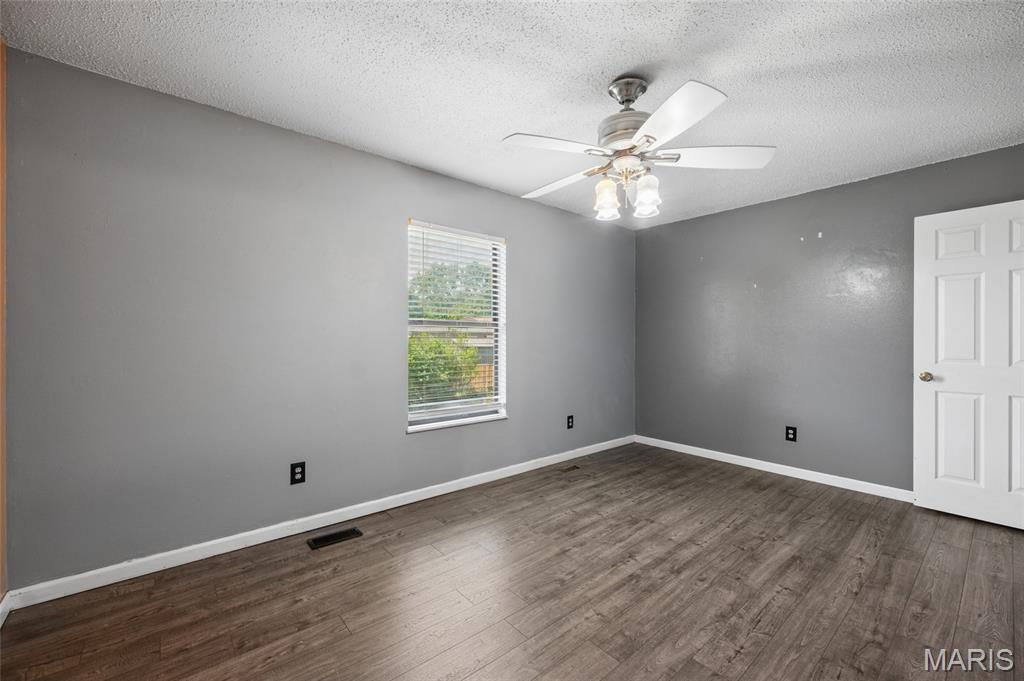 Shelley Manor 02 - Residential
