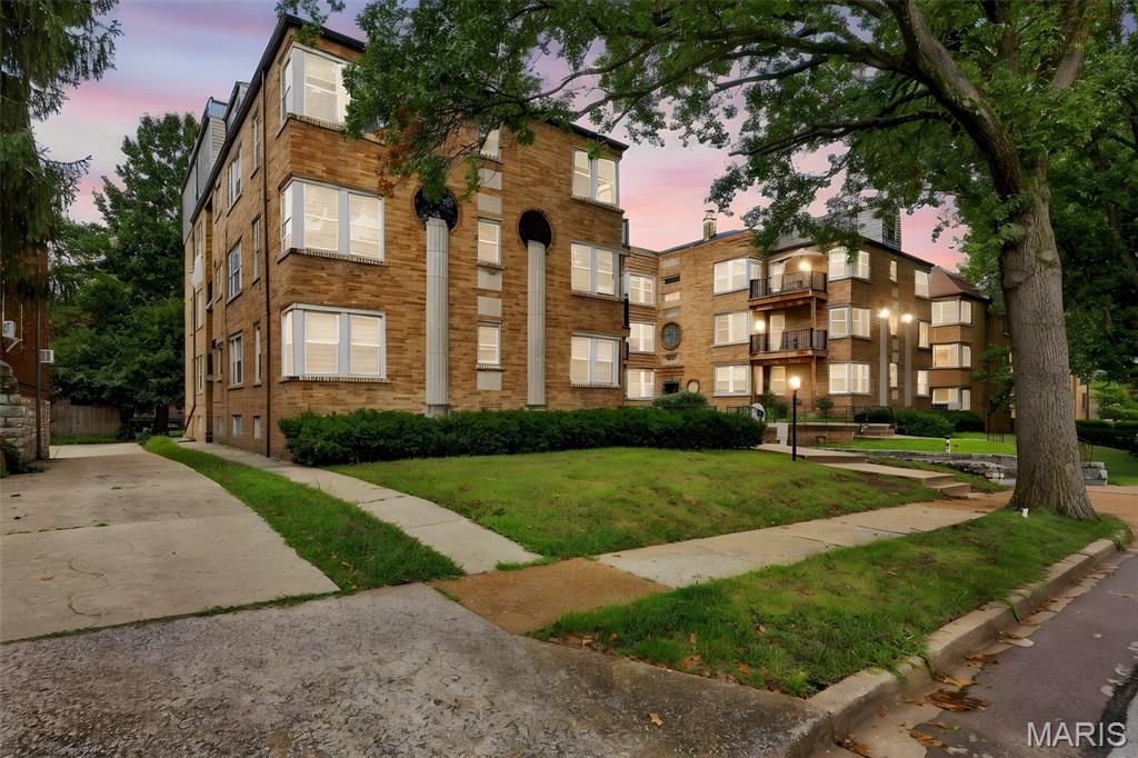 York Condo - Residential