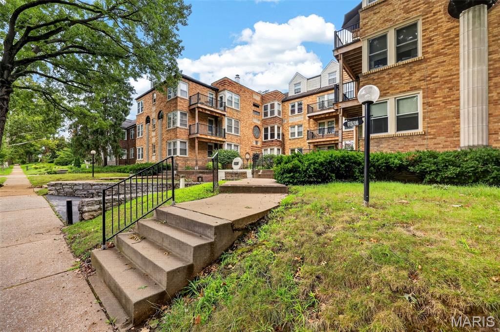 York Condo - Residential