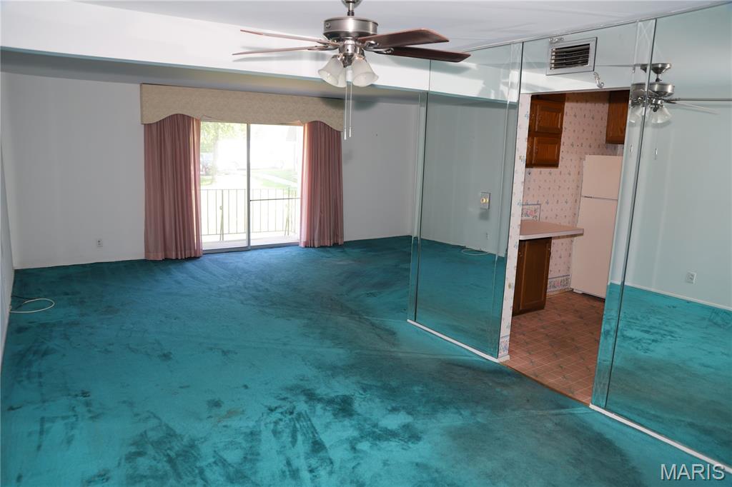 Carroll Wood Hill Condominiom - Residential