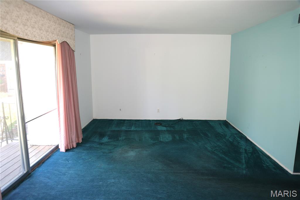 Carroll Wood Hill Condominiom - Residential