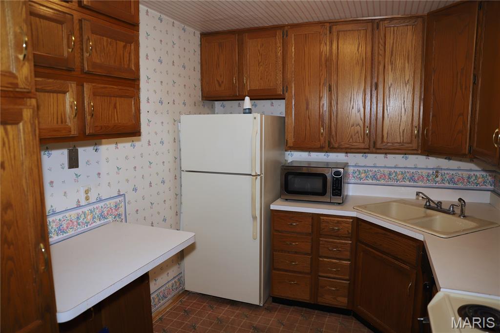 Carroll Wood Hill Condominiom - Residential