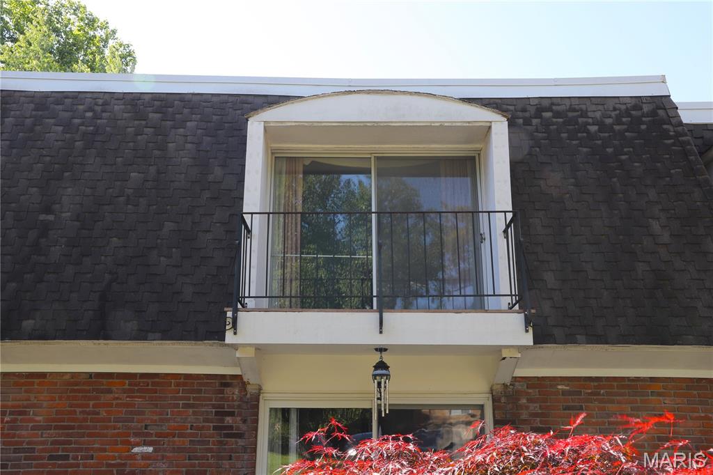 Carroll Wood Hill Condominiom - Residential