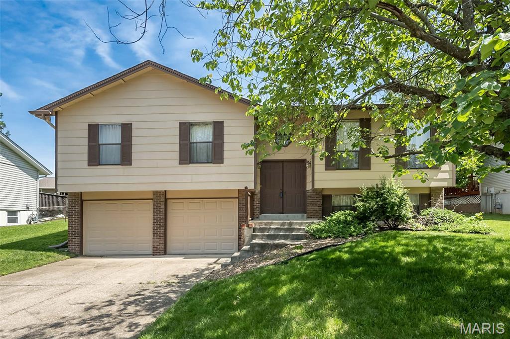 Welcome to 4216 Elkhart Lake in St. Charles! This exceptionally well-maintained home is spotless, move-in ready, and waiting for its next family to enjoy. Pride of ownership shines throughout with a super clean interior, comfortable living spaces, and a functional layout perfect for everyday living. Conveniently located in a great St. Charles location close to shopping, dining, parks, schools, and highway access. A fantastic opportunity to own a truly cared-for home in a desirable area!