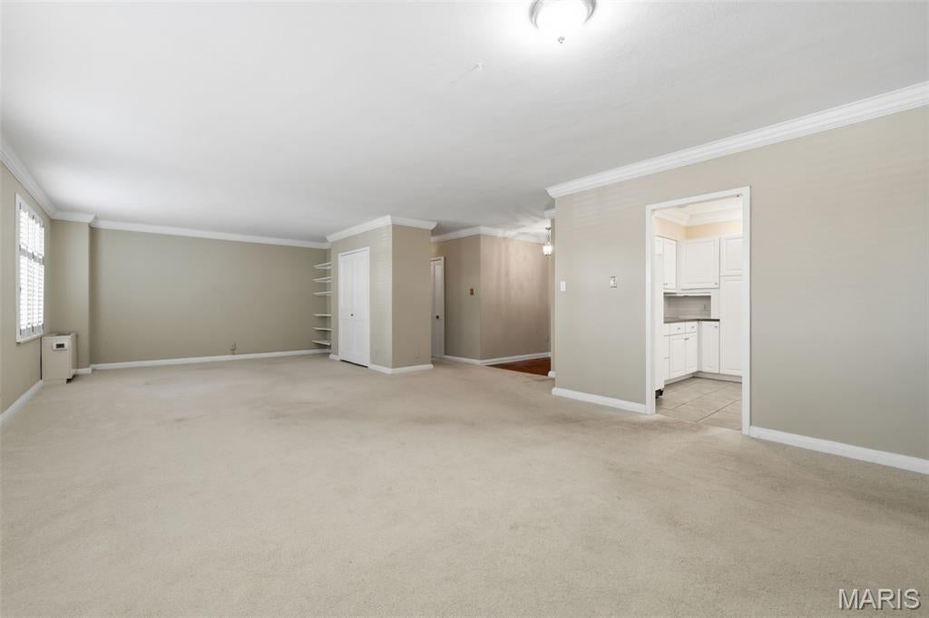 Hanley Towers Apts Condo - Residential