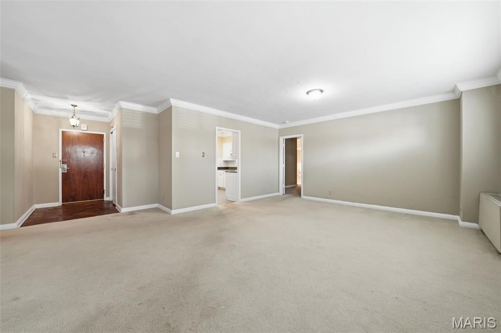 Hanley Towers Apts Condo - Residential