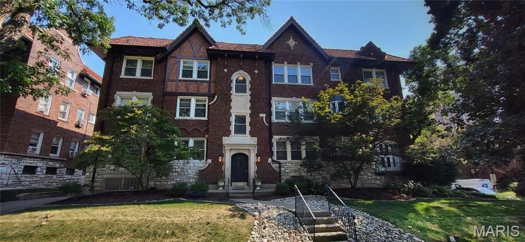 Moorlands Point Condo - Residential