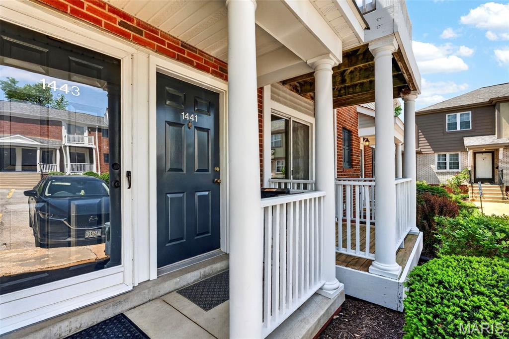 Brentwood Forest Condo Ph Eight - Residential
