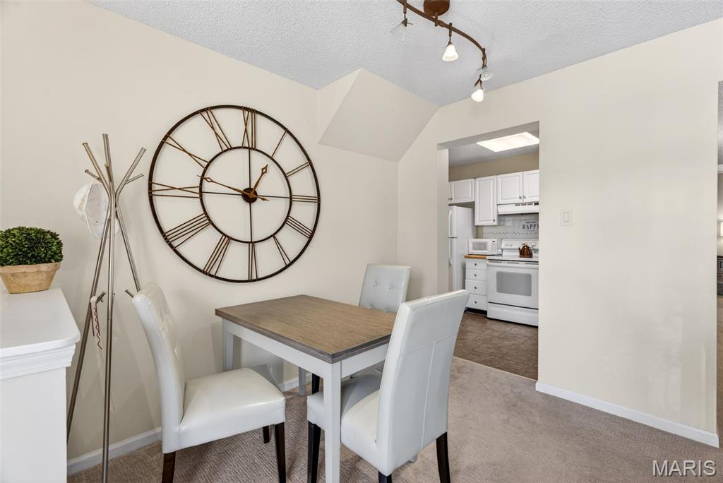 Brentwood Forest Condo Ph Eight - Residential
