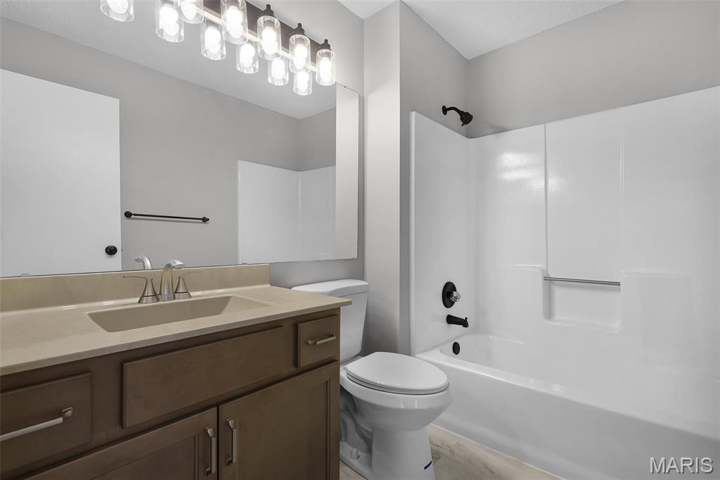 Creve Coeur Station - Residential Lease