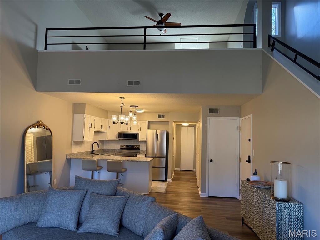 Creve Coeur Station - Residential Lease