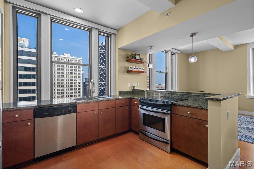 Marquette Bldg Upr Residental - Residential