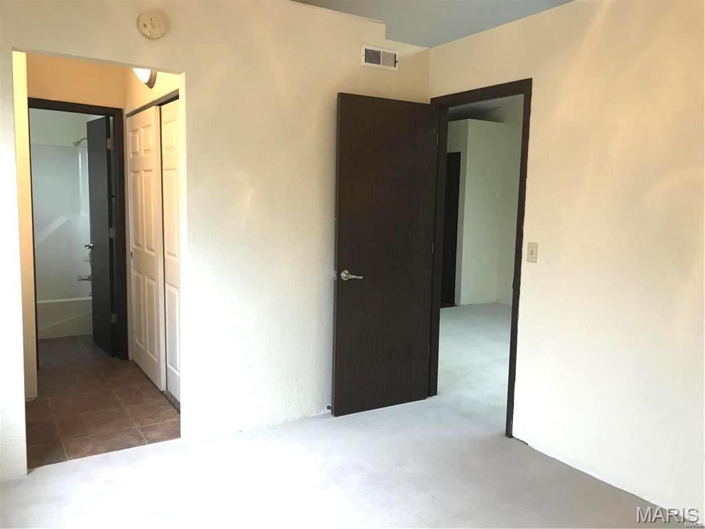 CHATEAU WOODS - Residential Lease