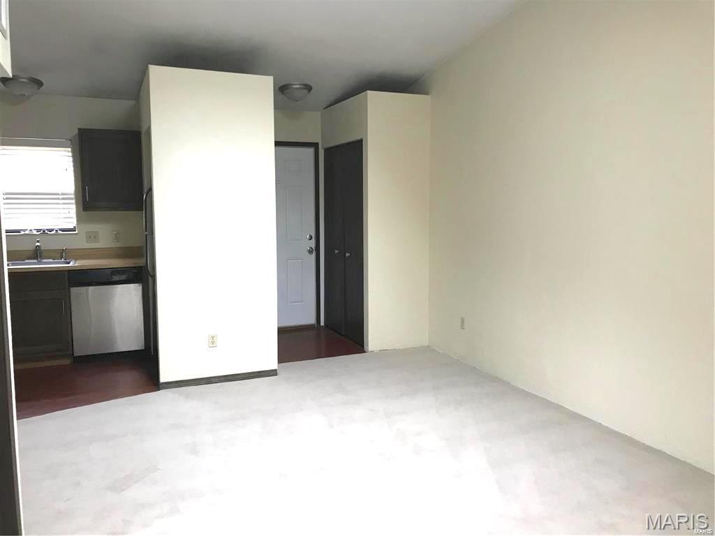 CHATEAU WOODS - Residential Lease