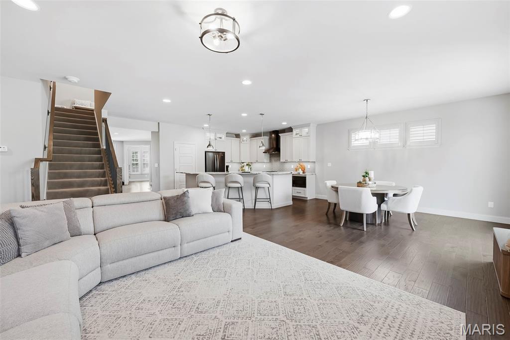 Oakleigh Park - Residential