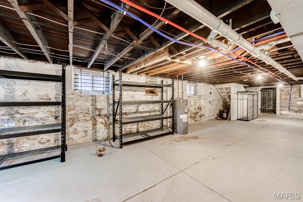 DeMenil Place - Residential