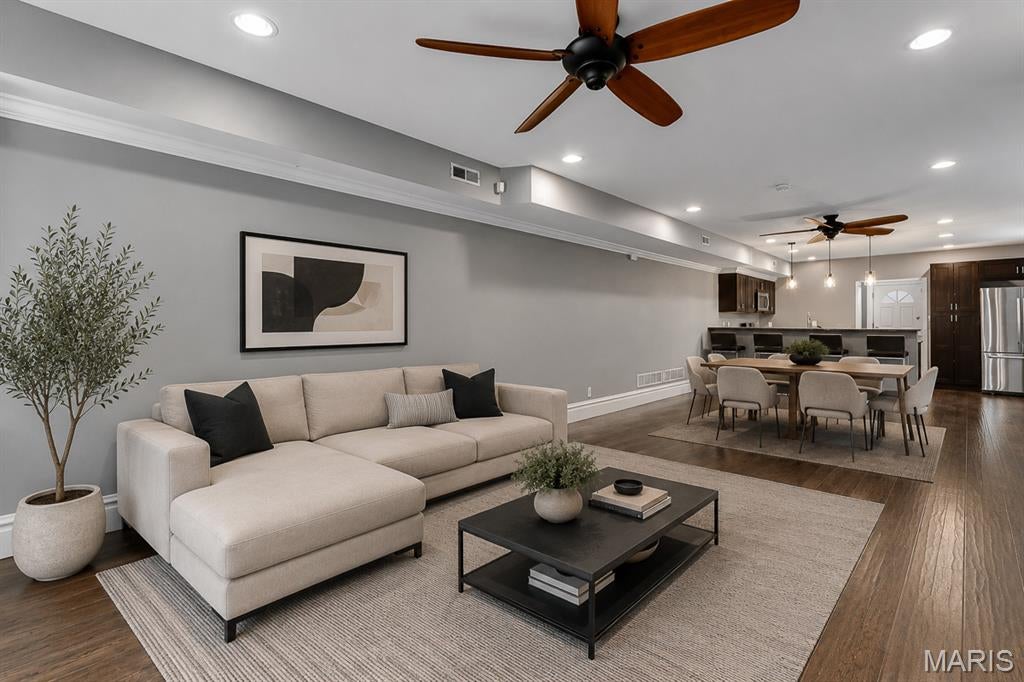 DeMenil Place - Residential