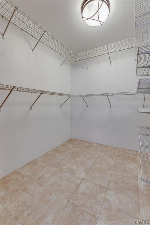 DeMenil Place - Residential