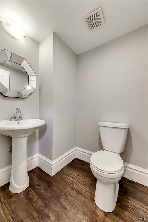 DeMenil Place - Residential