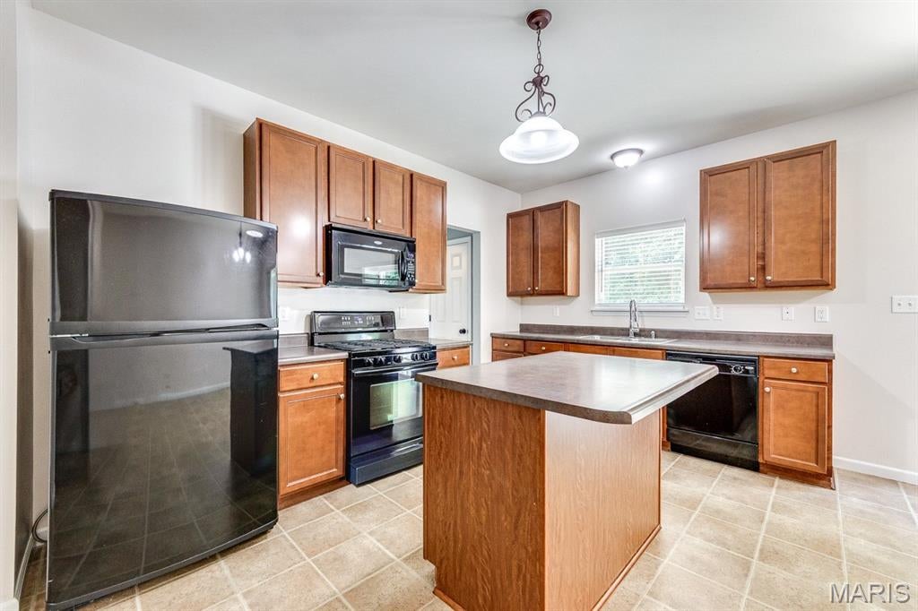 Vlgs At Springhurst #5 - Residential Lease