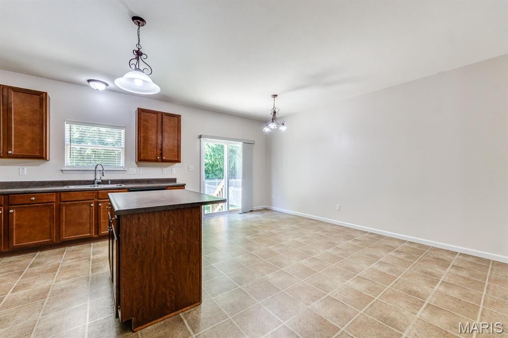 Vlgs At Springhurst #5 - Residential Lease