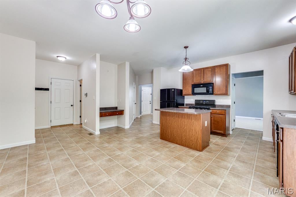 Vlgs At Springhurst #5 - Residential Lease